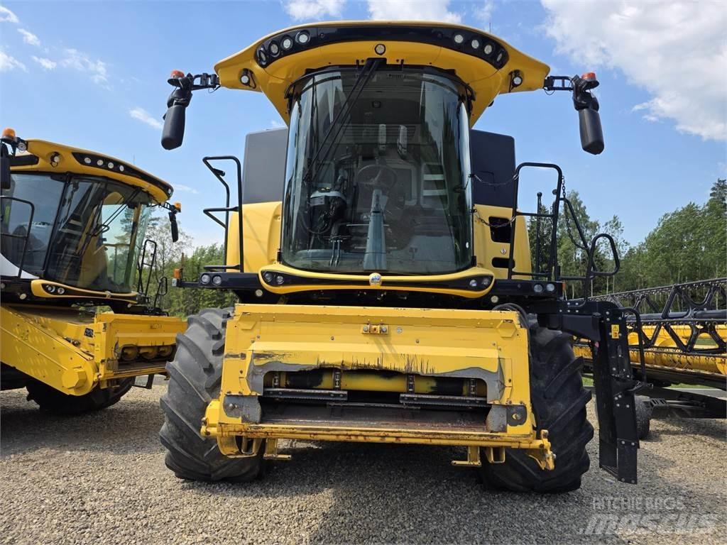 New Holland CX8.80 Kombinované zberacie stroje