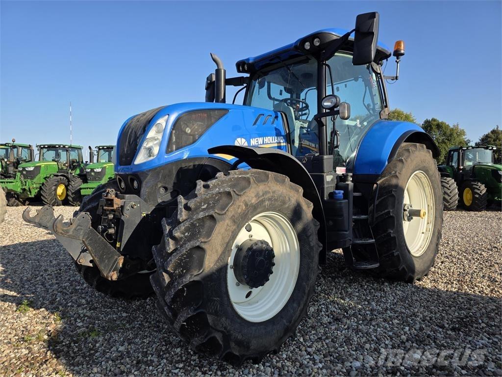 New Holland T7.215S Traktory