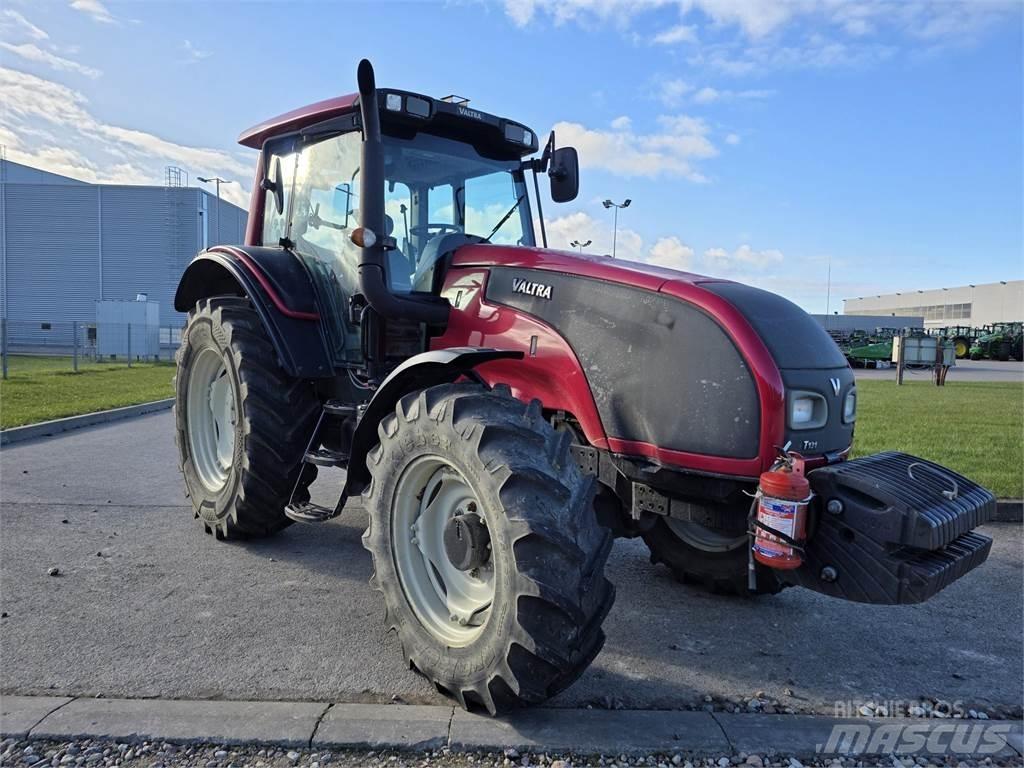 Valtra T131c Traktory