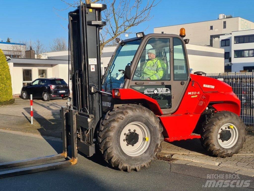 Manitou M50.4 Terénne vysokozdvižné vozíky