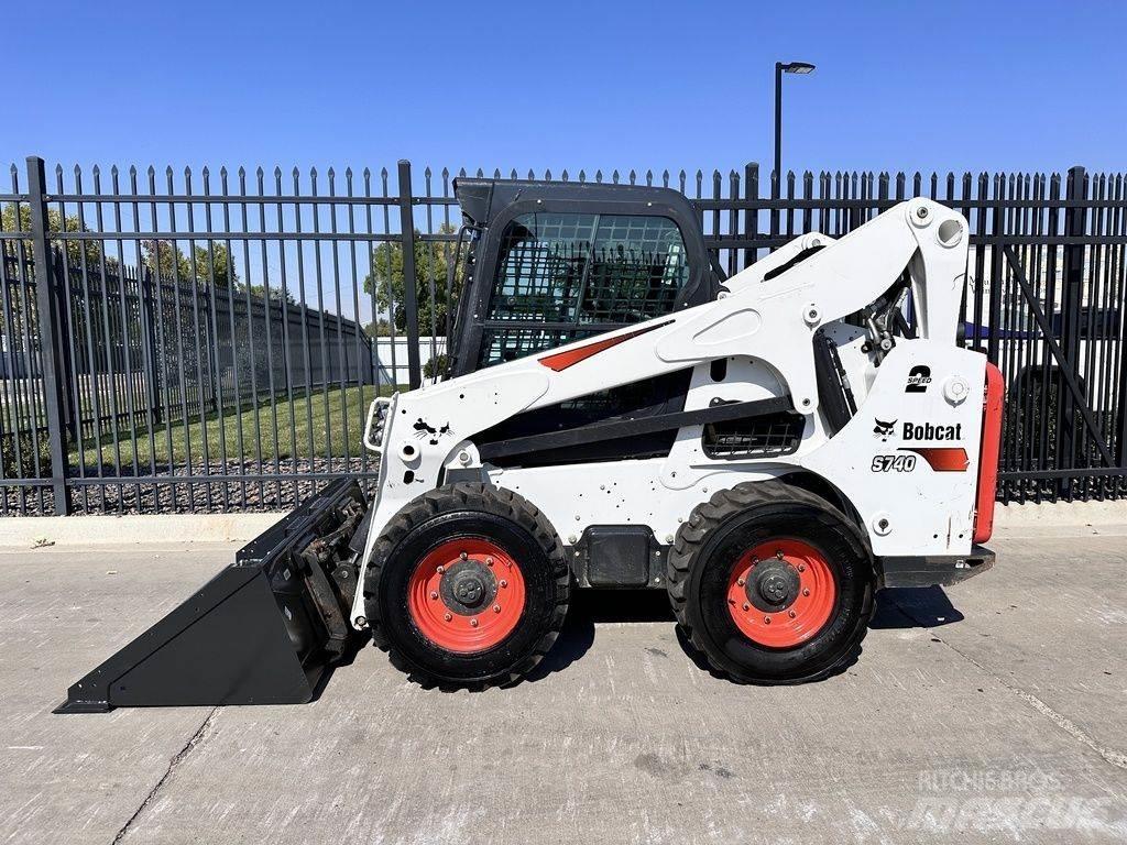 Bobcat S740 Šmykom riadené nakladače