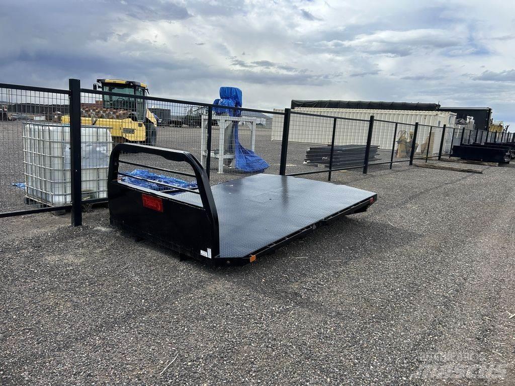  Cadet Flatbed Valníky