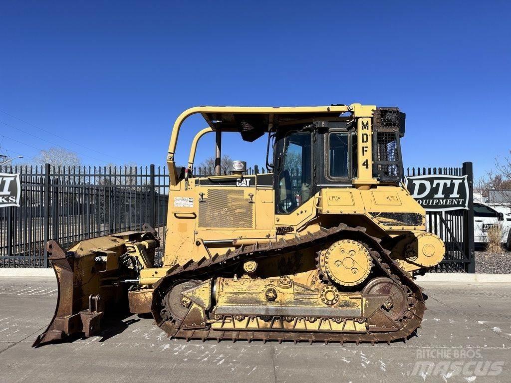CAT D6M XL Pásové dozéry