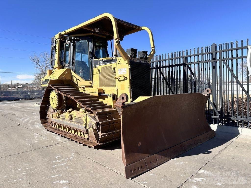 CAT D6M XL Pásové dozéry