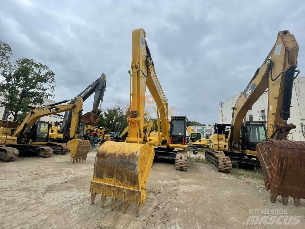 Komatsu PC 220 Pásové rýpadlá