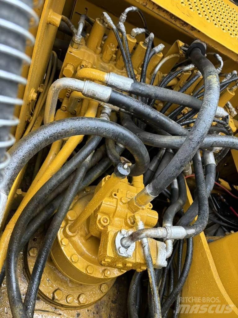 CAT 320 C Pásové rýpadlá