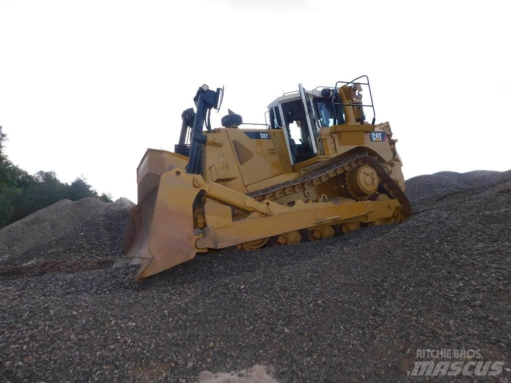 CAT D 8 T Pásové dozéry
