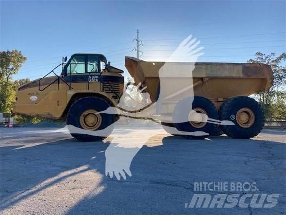 CAT 740 Kĺbové nákladné autá