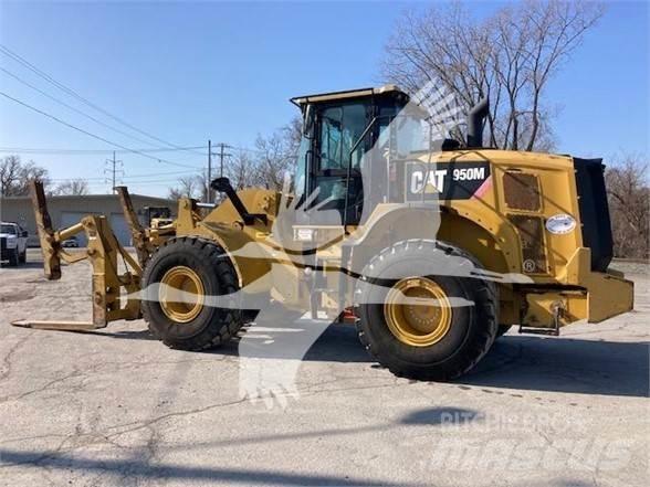 CAT 950M Kolesové nakladače