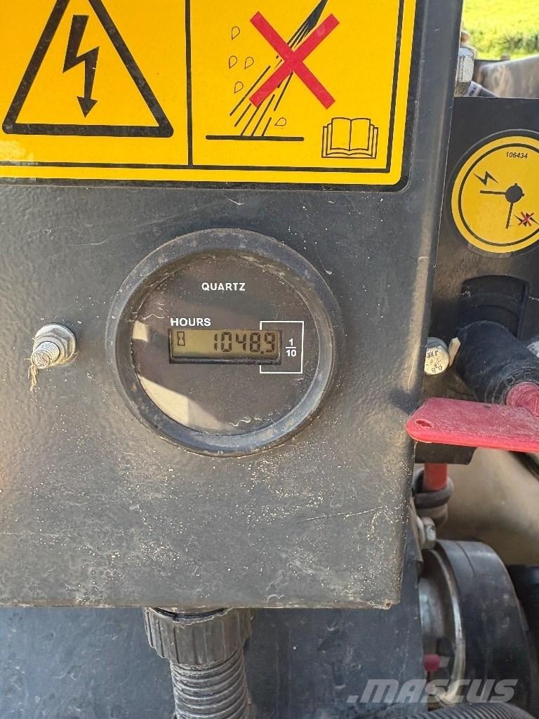 Thwaites MACH 570 Stavebné sklápače
