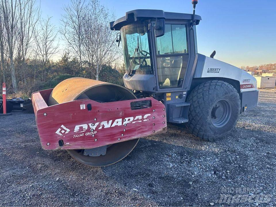 Dynapac CA 2500 D Ťahačové valce