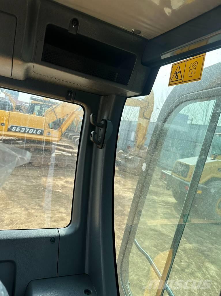 Hyundai 60 W Kolesové rýpadlá