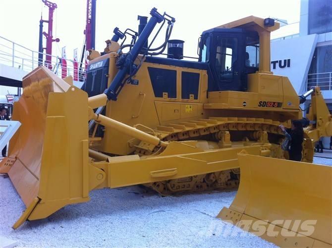 Komatsu D 65 EX-16 Pásové dozéry