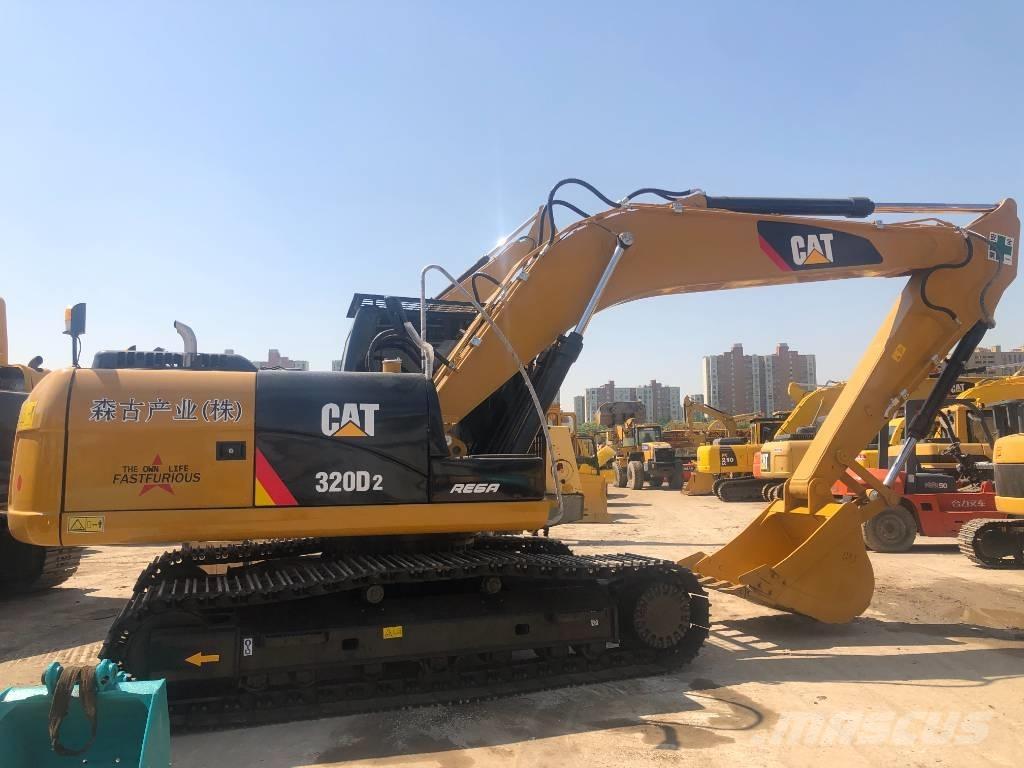CAT 320 D 2 Midi rýpadlá 7 t - 12 t