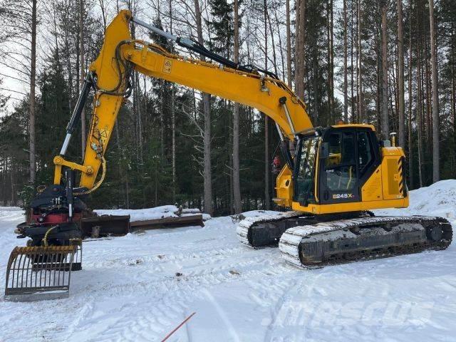 JCB 245 XR Pásové rýpadlá