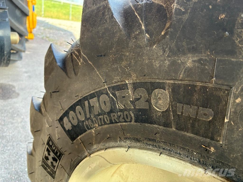 New Holland Tc 4.90 Kombinované zberacie stroje