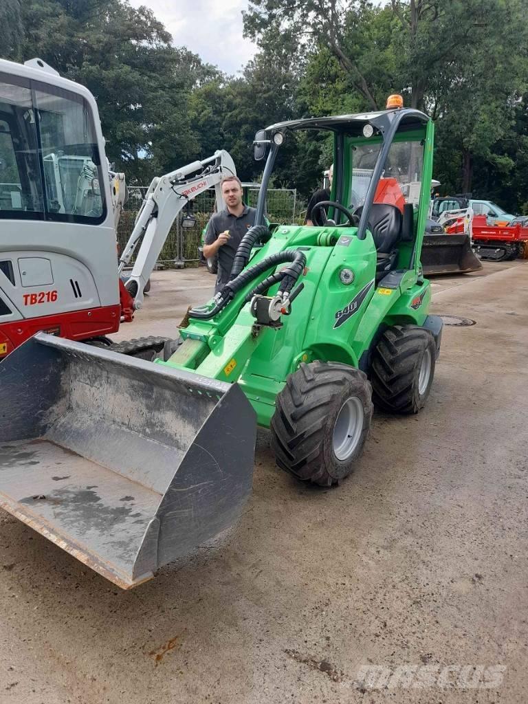 Avant 640i Šmykom riadené nakladače