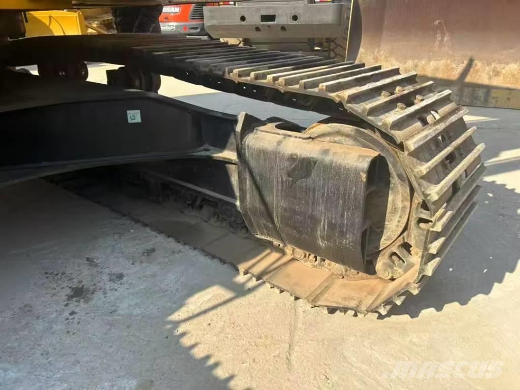 CAT 330D2L Pásové rýpadlá