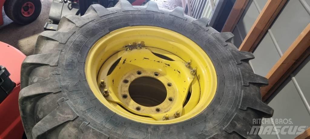 Michelin 14.9R24 Pneumatiky, kolesá a ráfiky