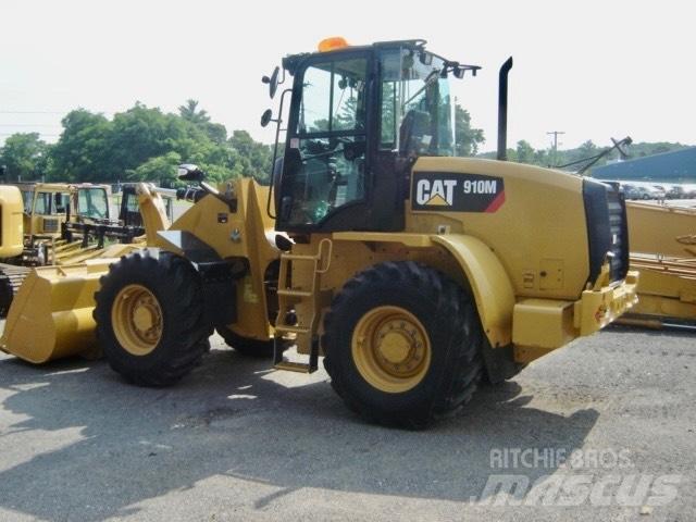 CAT 910 M Kolesové nakladače