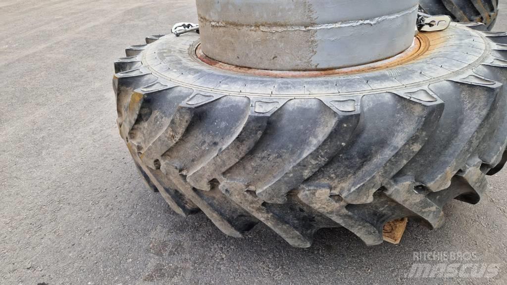  Paripyörät 18,4 r34 Pneumatiky, kolesá a ráfiky