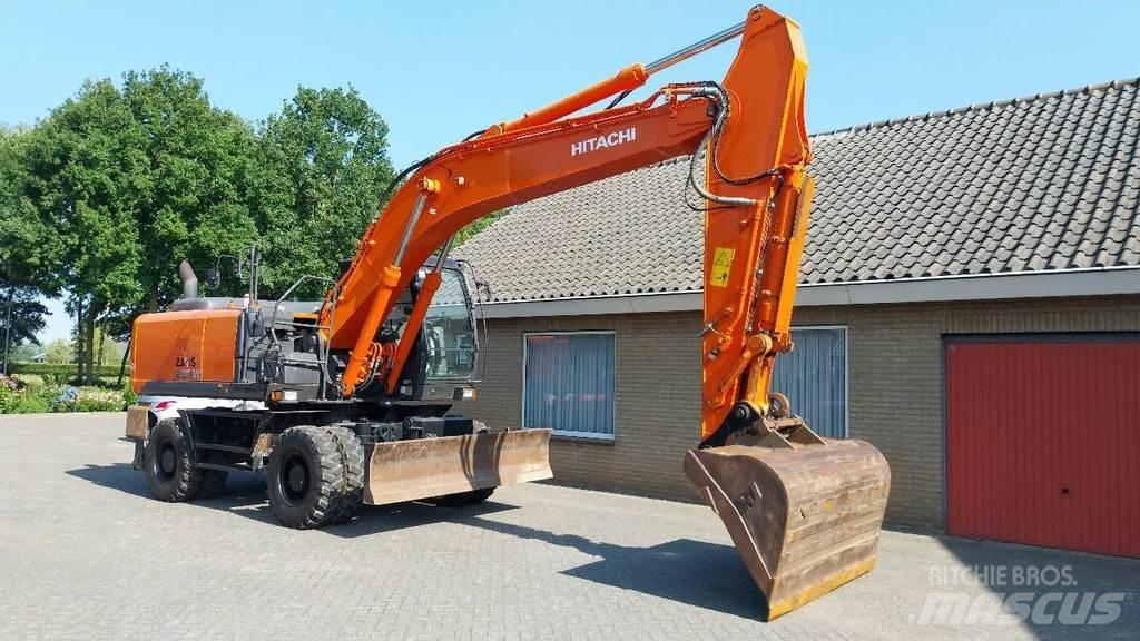 Hitachi ZX220W-5B Kolesové rýpadlá