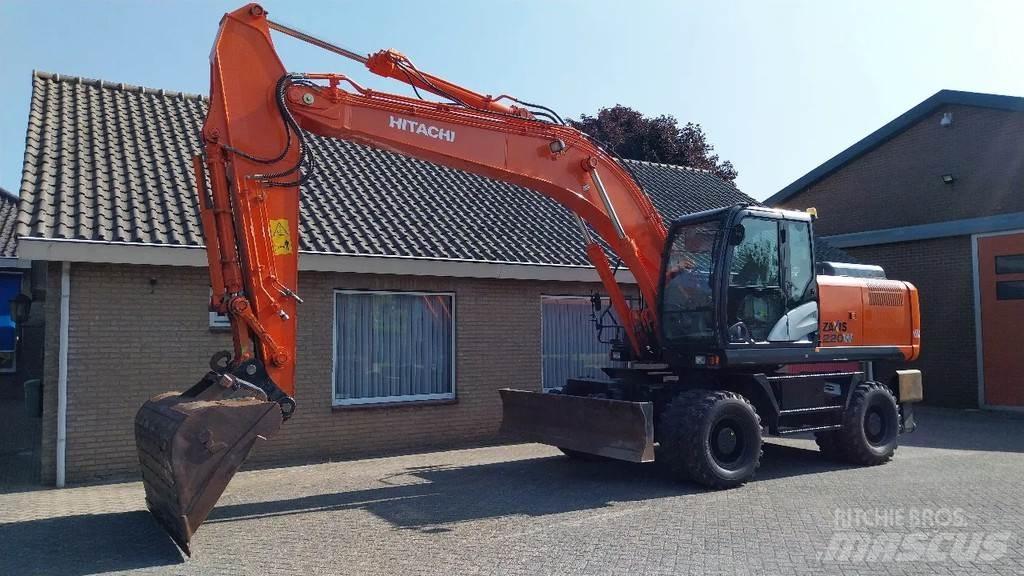 Hitachi ZX220W-5B Kolesové rýpadlá