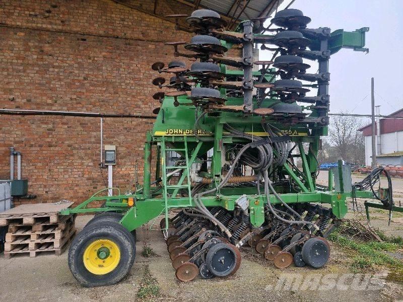 John Deere 750 A Mechanické sejačky