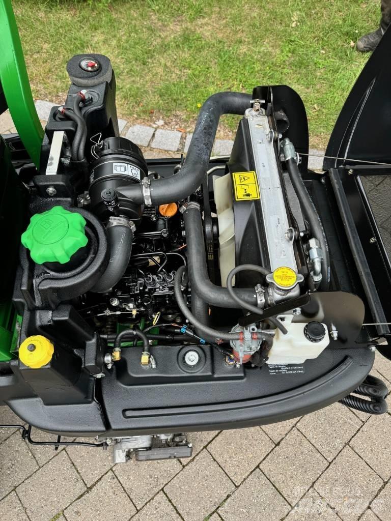 John Deere 2500 B Kosačky greenov