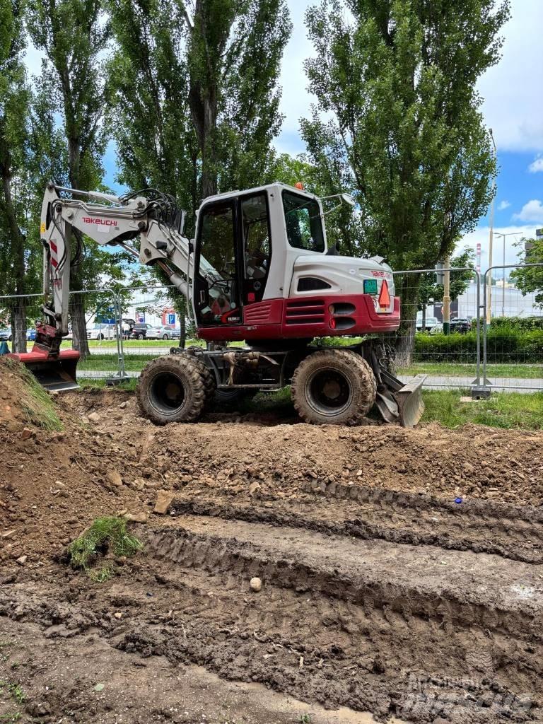 Takeuchi TB295W Kolesové rýpadlá