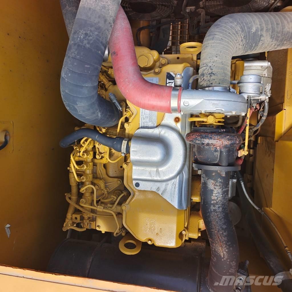 CAT 320 GC Pásové rýpadlá