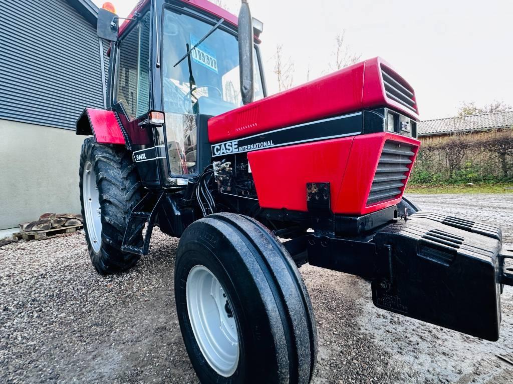 CASE 844 XL Traktory