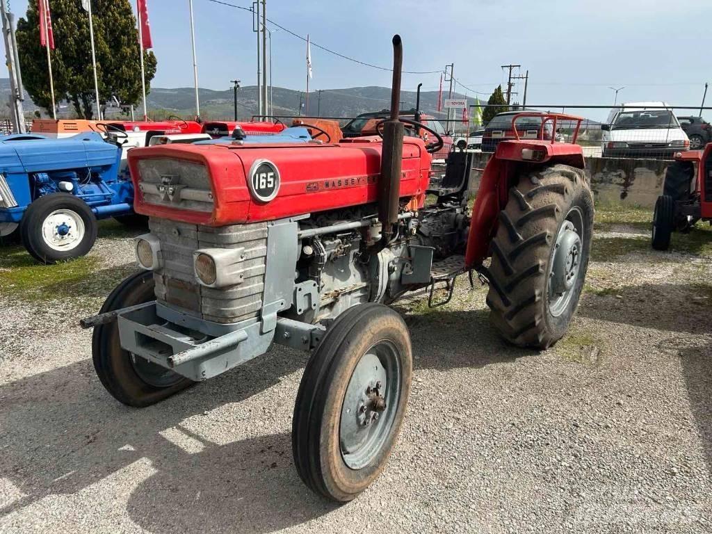 Massey Ferguson 165 Traktory