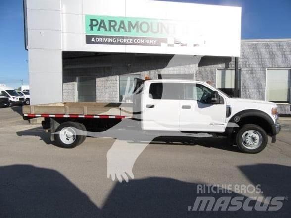 Ford F550 Plošinové nákladné automobily/nákladné automobily so sklápacími bočnicami