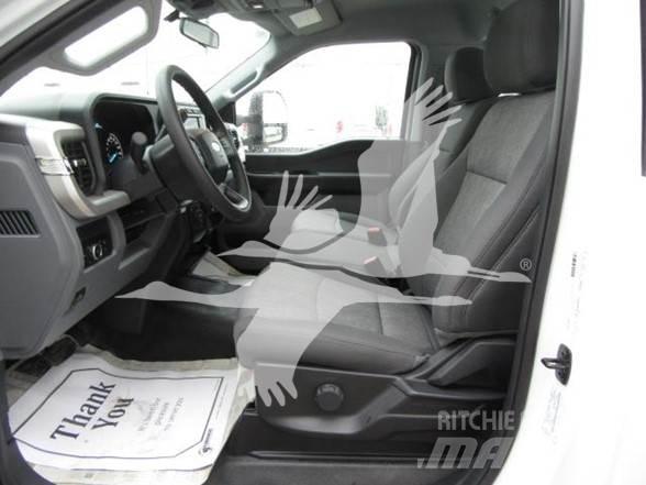 Ford F550 Stavebníctvo - ostatné