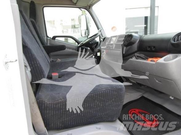 Hino 195 Plošinové nákladné automobily/nákladné automobily so sklápacími bočnicami