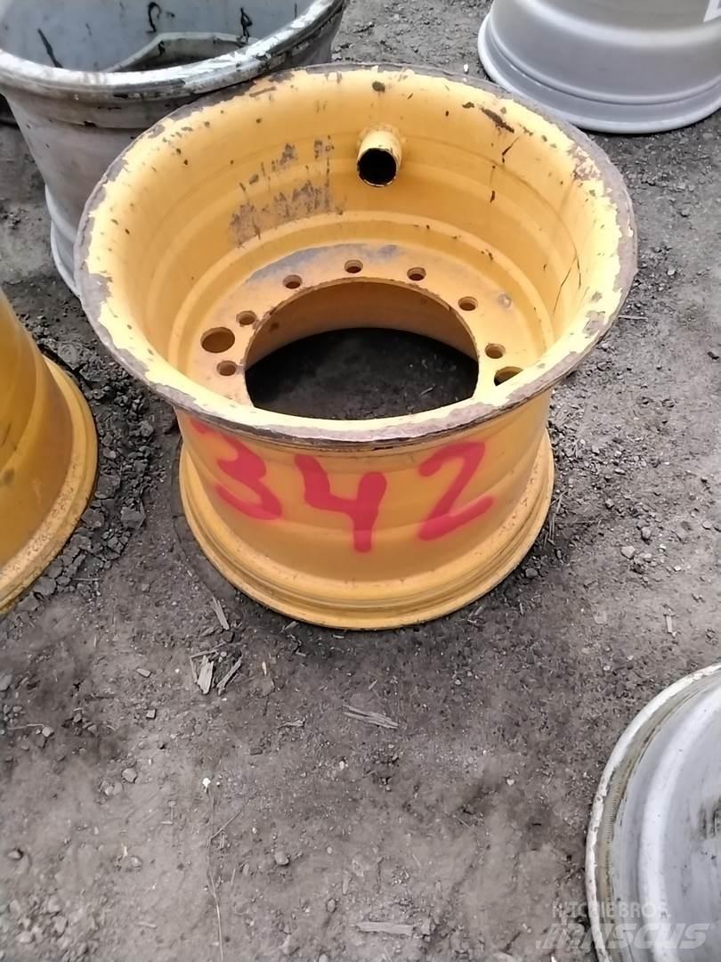 Rottne F12 20x26,5 Pneumatiky, kolesá a ráfiky