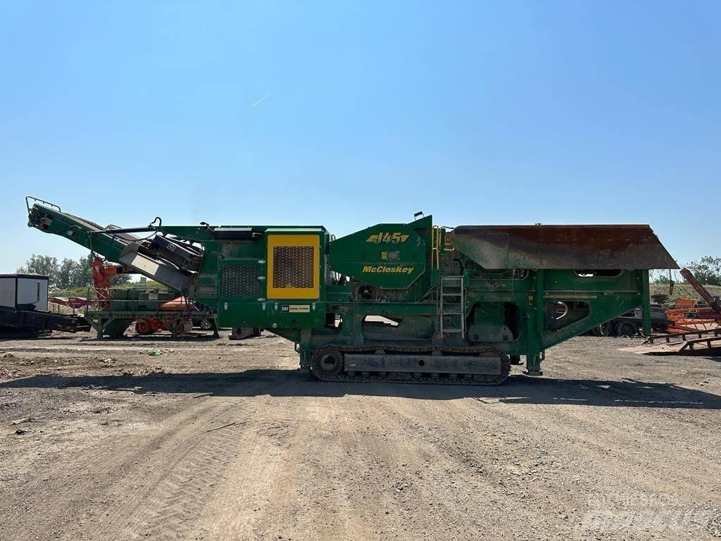 McCloskey J45 Mobilné drviče