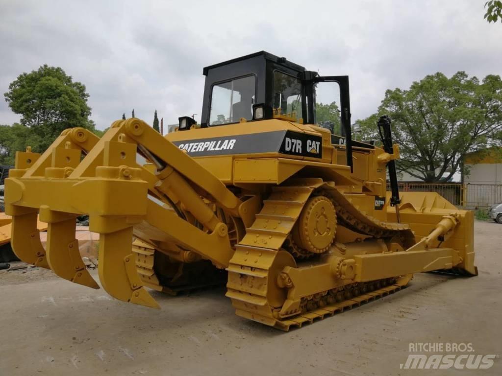 CAT D 7 R Pásové dozéry