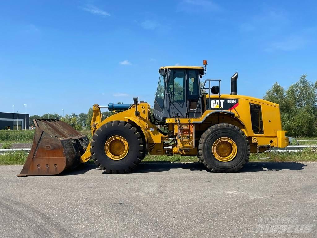 CAT 966H Kolesové nakladače