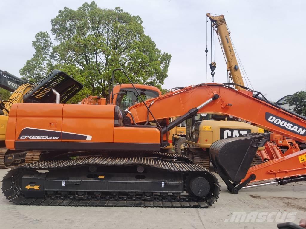 Doosan DX 225 LC-9C Pásové rýpadlá