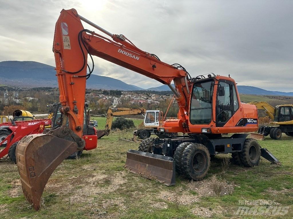 Doosan Solar 160 W V Kolesové rýpadlá