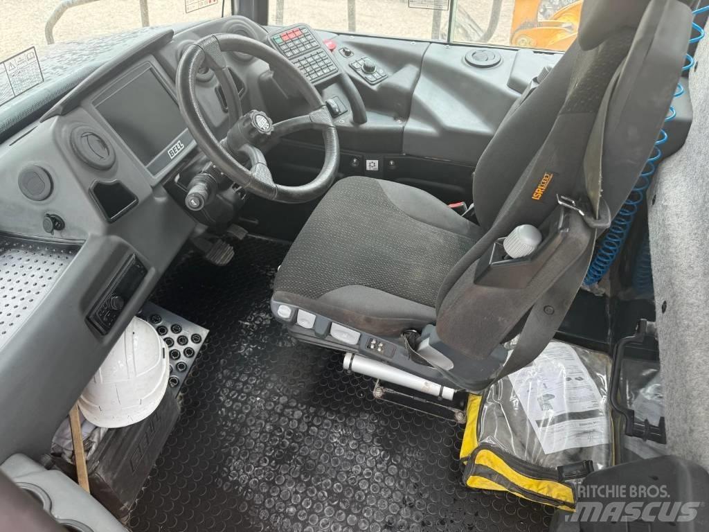 Bell B 30 E Kĺbové nákladné autá