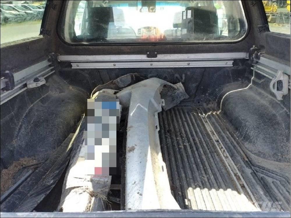 Nissan Navara 1 Nakladacia/sklápacia bočnica