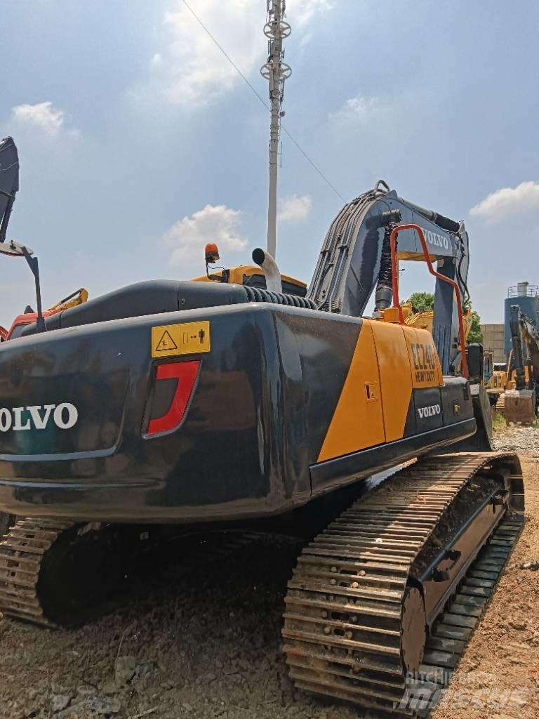 Volvo EC 240 Pásové rýpadlá