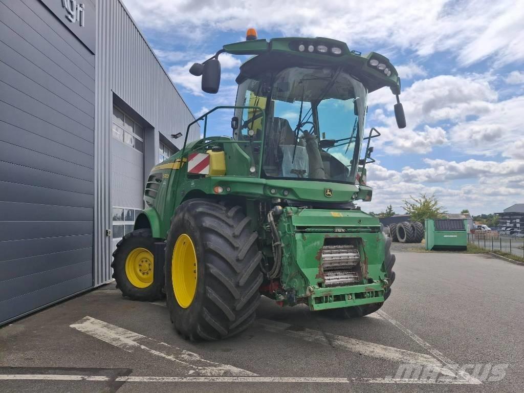 John Deere 7300 i Samochodné kosačky