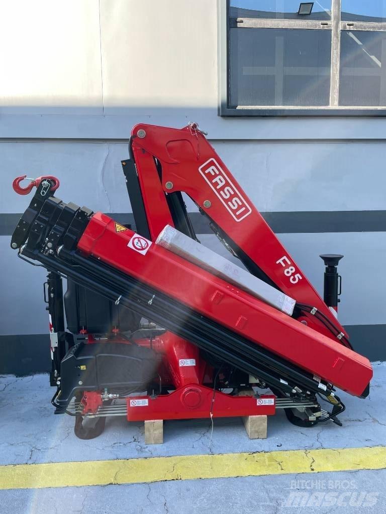 Fassi F85B.0.24 Nakladacie žeriavy