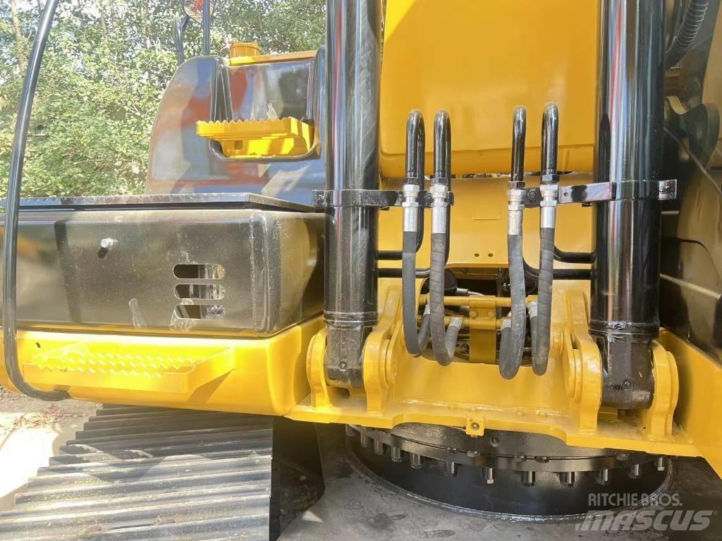 CAT 320 D L Pásové rýpadlá