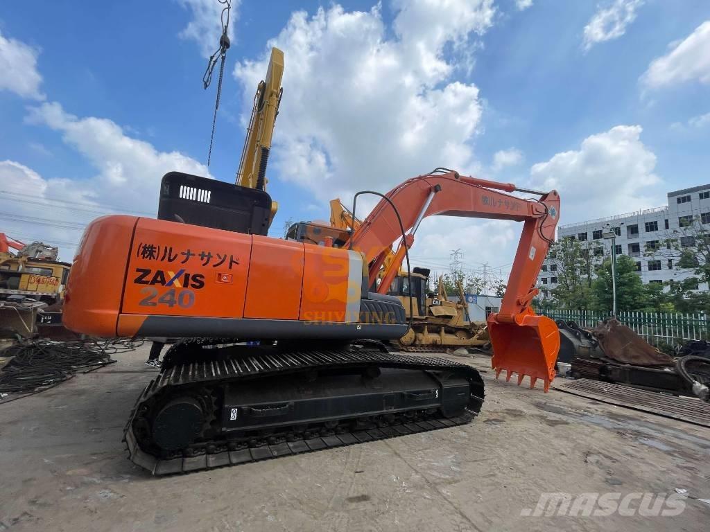 Hitachi ZX 240 Pásové rýpadlá