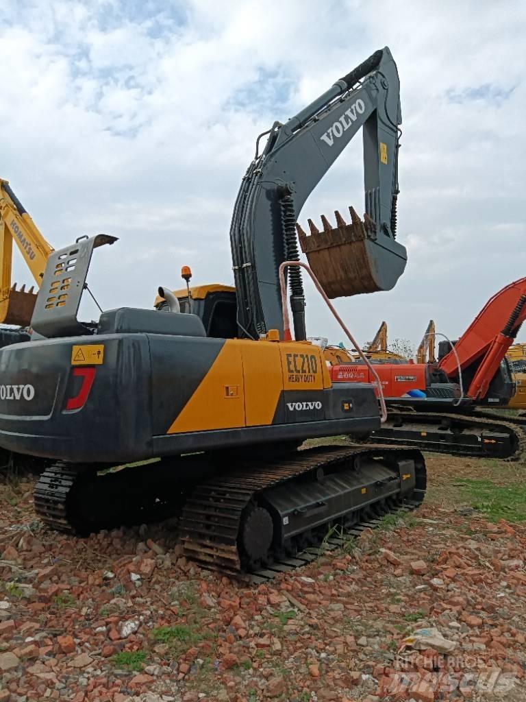 Volvo EC 240 Pásové rýpadlá